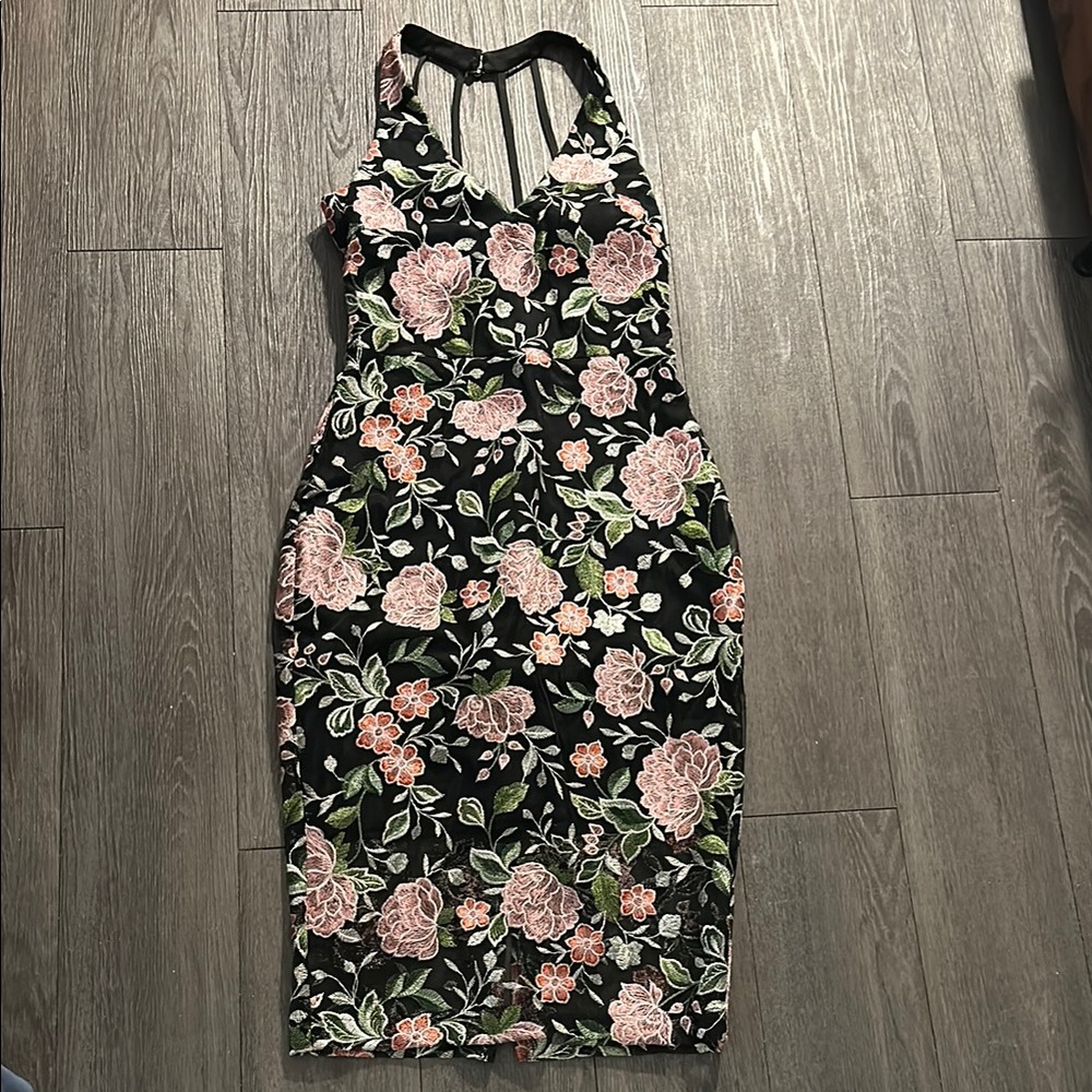 Floral Black Dress - Lace - Guess brand.